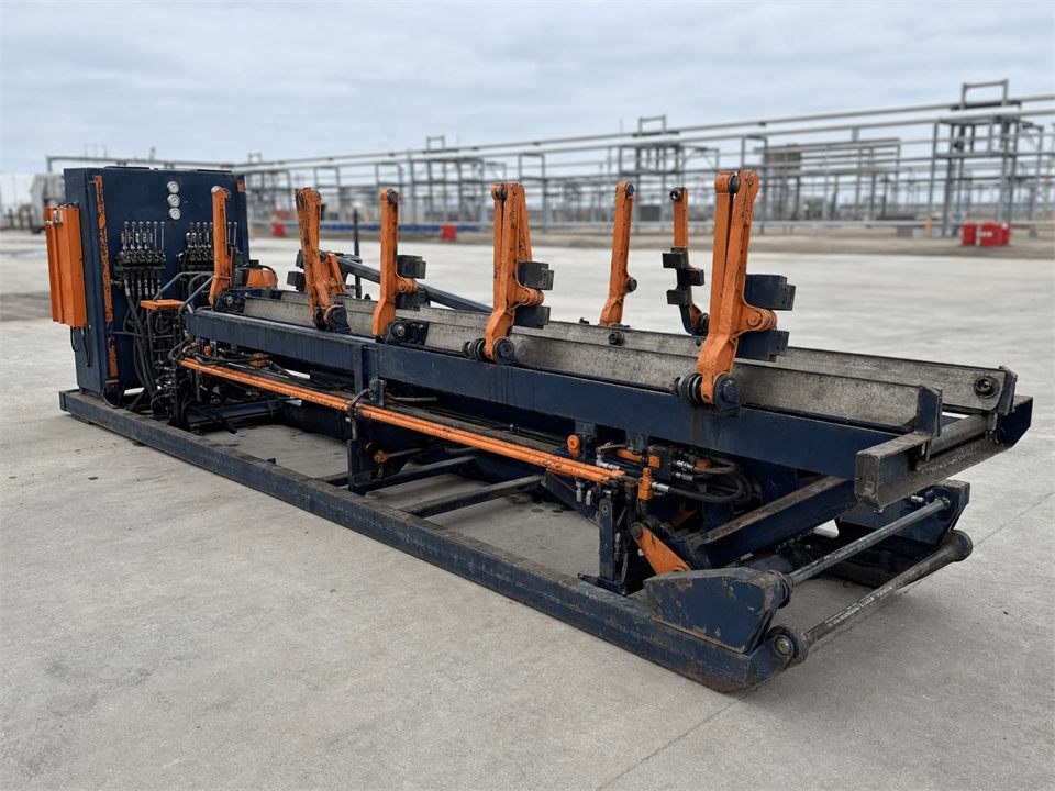 Forum 2250 hydraulic catwalk visualization for MR-CW-0009