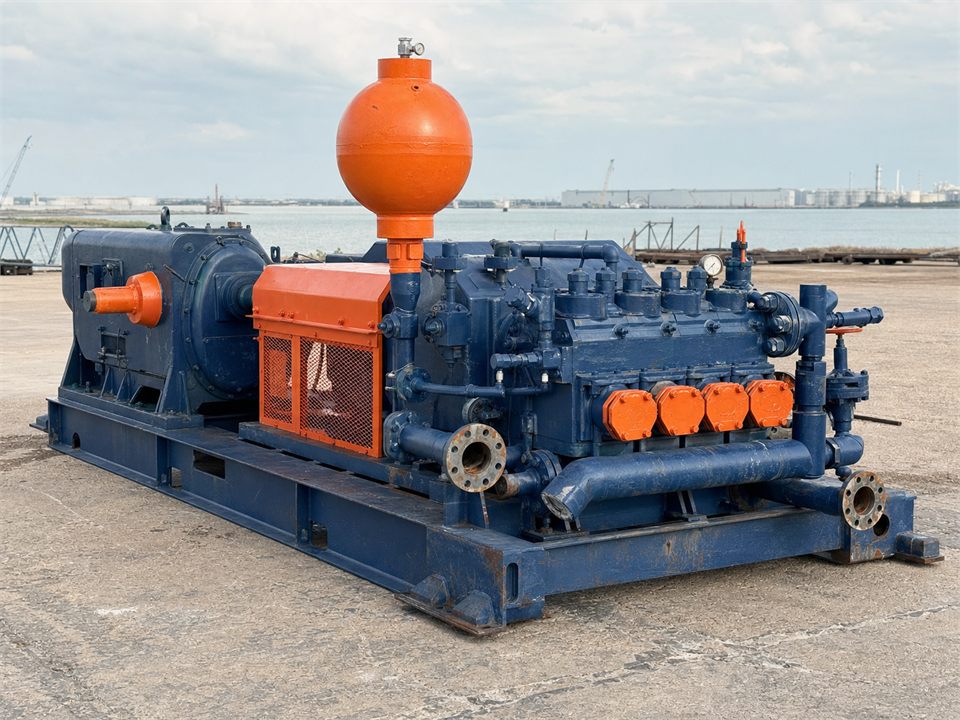 Continental Emsco Continental-Emsco FA-1300 mud pump visualization for MR-MP-0014